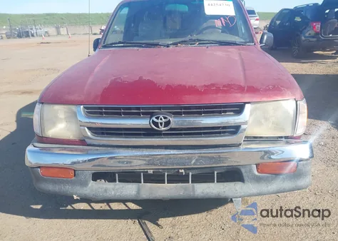 1998 Toyota Tacoma z USA, uszkodzony, nr VIN 4TAVL52NXWZ048530